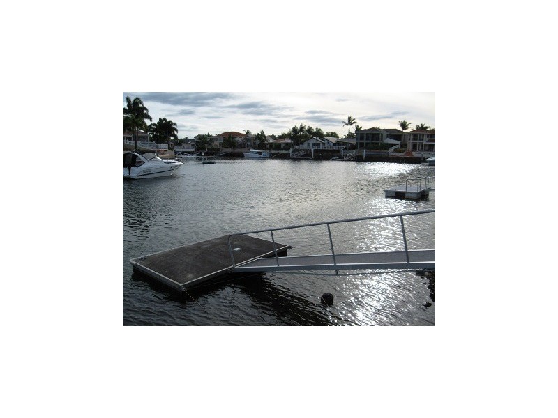 115 Sundance Way, Runaway Bay QLD 4216