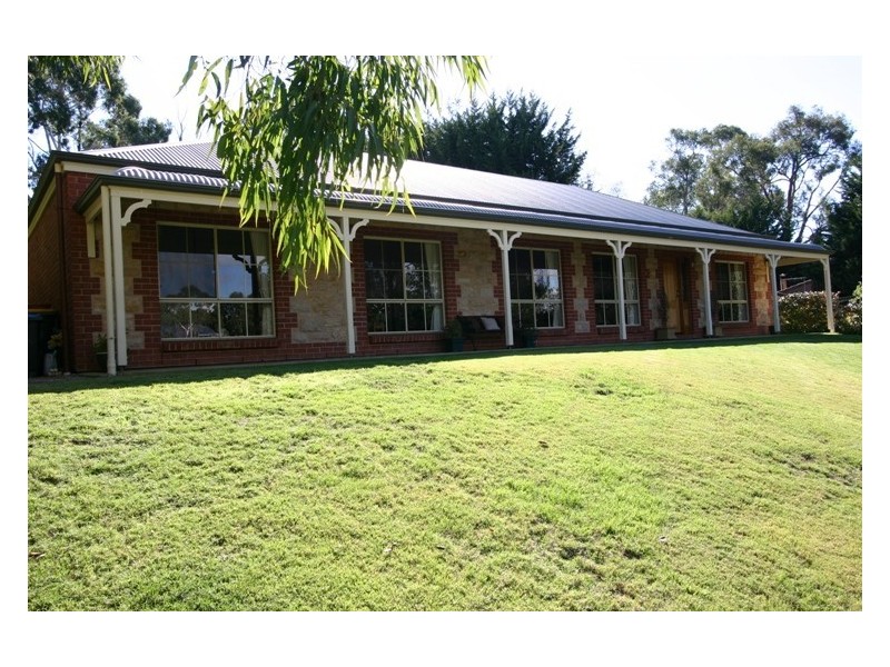 12 Rudall Avenue, Crafers SA 5152