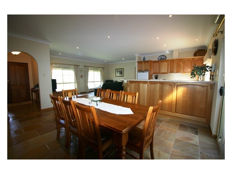 12 Rudall Avenue, Crafers SA 5152