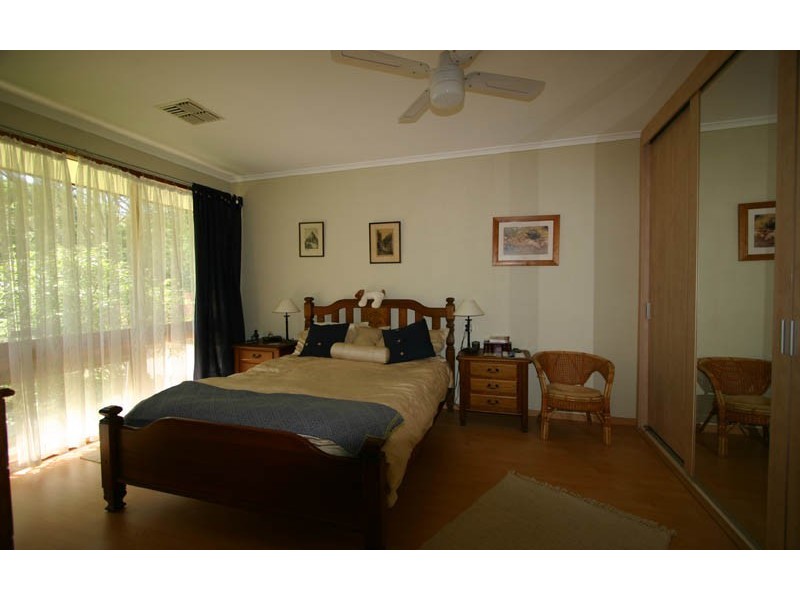 2 Fairview Road, Crafers SA 5152