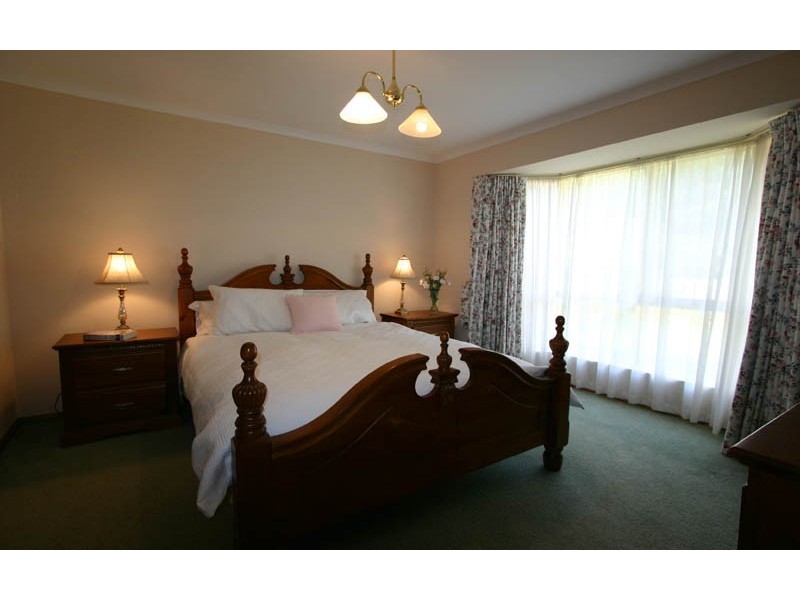 96 Cave Avenue, Bridgewater SA 5155