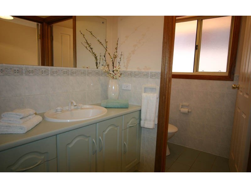 96 Cave Avenue, Bridgewater SA 5155