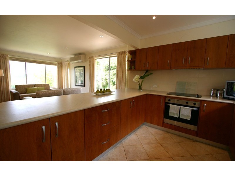 8 Sandercock Road, Crafers SA 5152