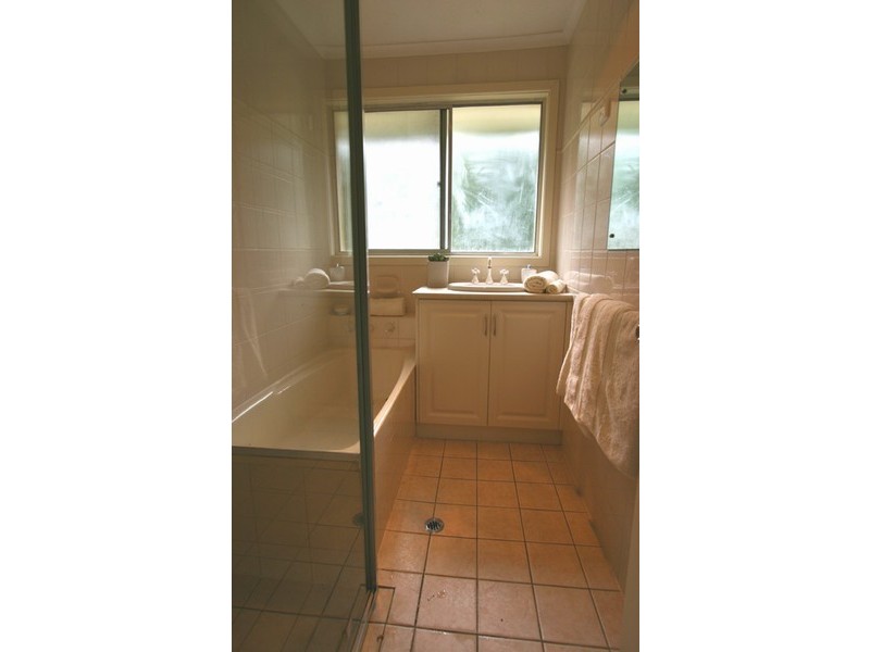 8 Sandercock Road, Crafers SA 5152