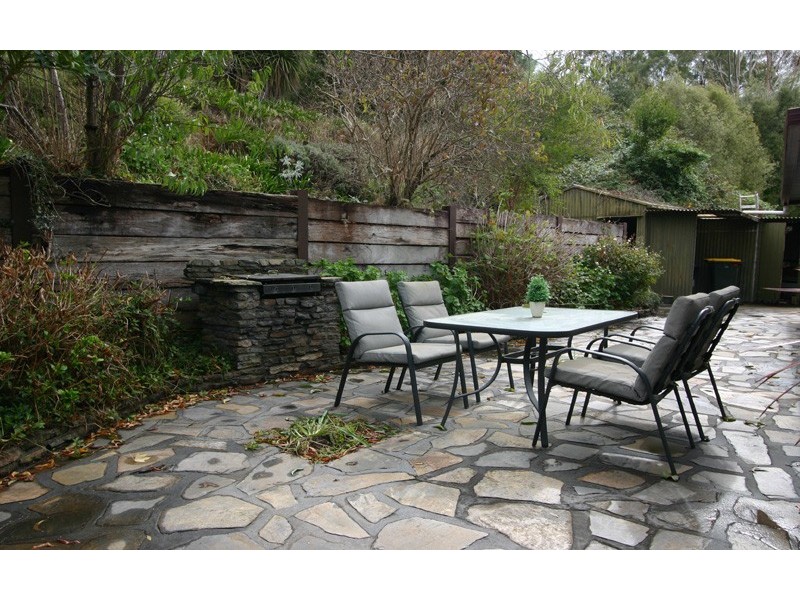 8 Sandercock Road, Crafers SA 5152
