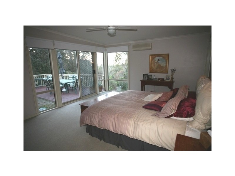 6 Hawker Road, Aldgate SA 5154