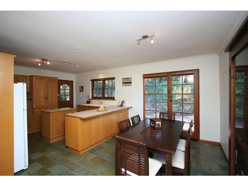 8 Glen Road, Bridgewater SA 5155