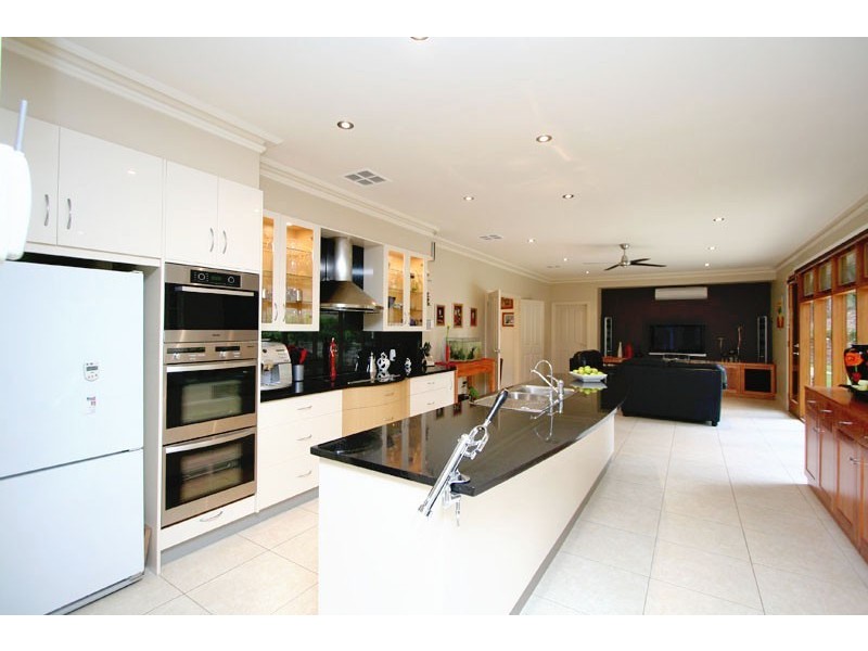 3 Arbury Park Road, Aldgate SA 5154