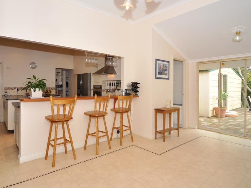 5 Elborough Avenue, Uraidla SA 5142