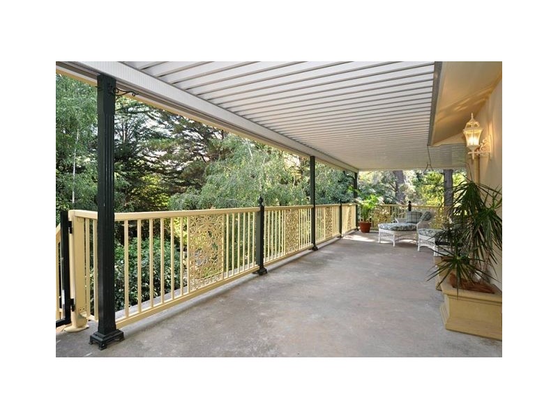 27 Avenue Road, Stirling SA 5152