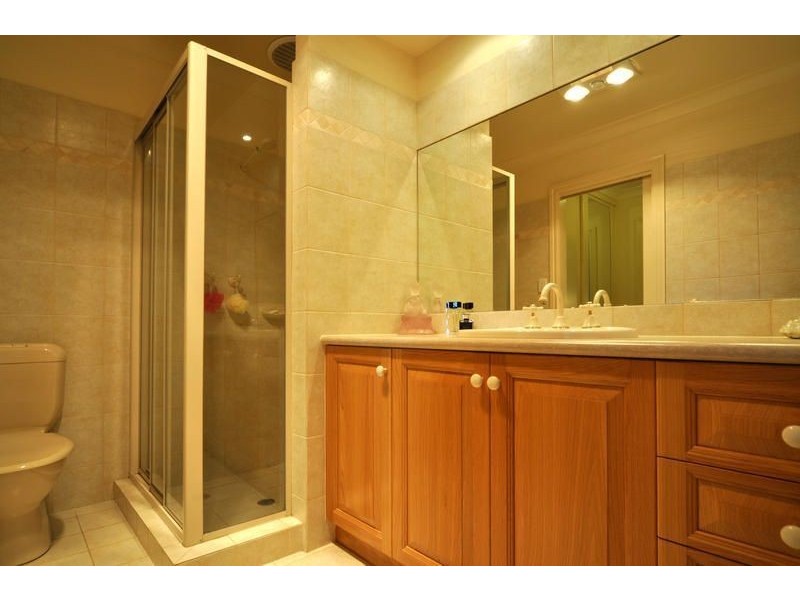 16 Rostrevor Rd, Stirling SA 5152