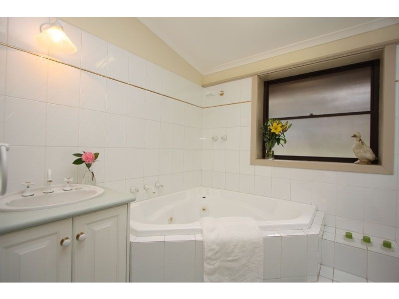 26 Bradshaw Avenue, Crafers SA 5152