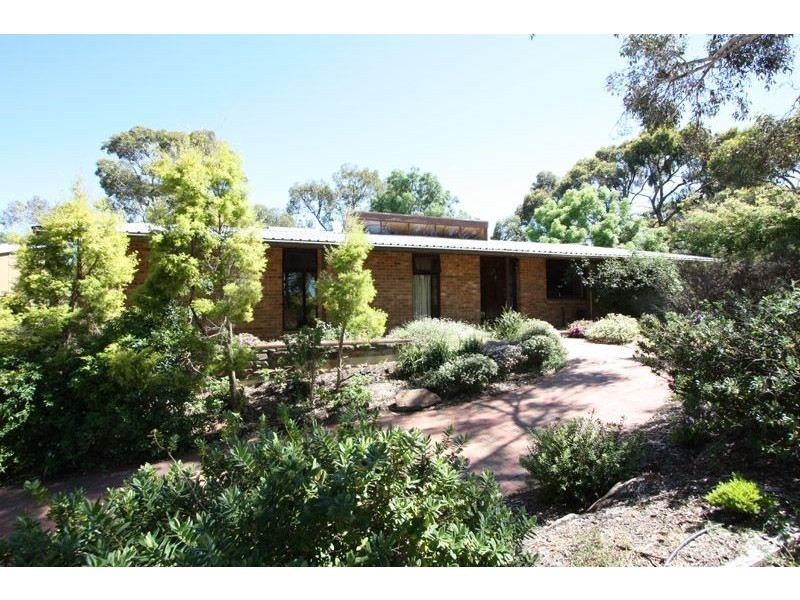2 Heather Road, Stirling SA 5152