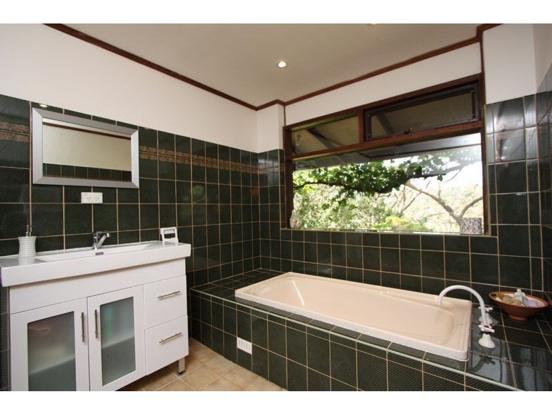 2 Heather Road, Stirling SA 5152