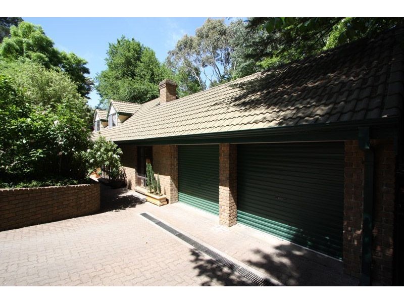 8 White Avenue, Crafers SA 5152