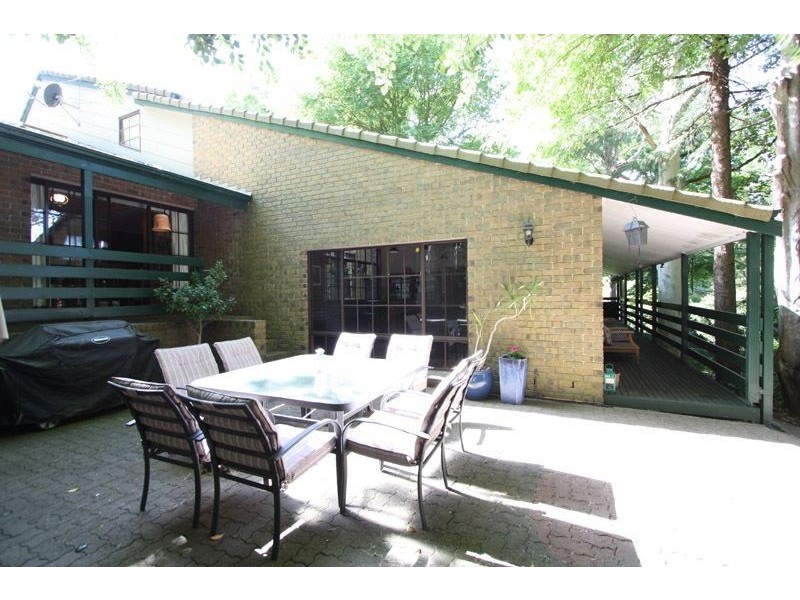 8 White Avenue, Crafers SA 5152