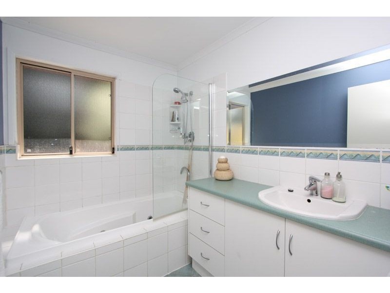 9 Norman Road, Bridgewater SA 5155