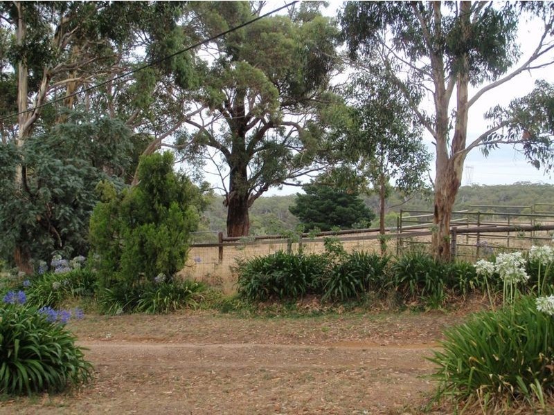 21 George Ave, Crafers West SA 5152