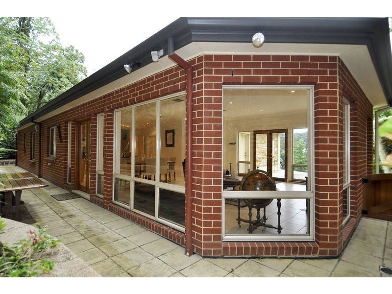 16 Rostrevor Road, Stirling SA 5152