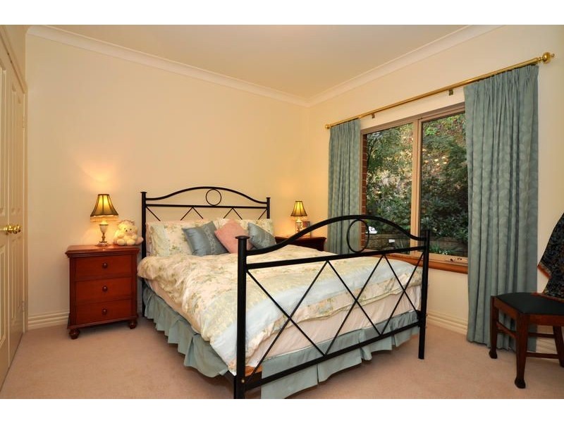 16 Rostrevor Rd, Stirling SA 5152