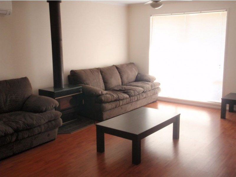 4 Bruce Close, Mount Barker SA 5251