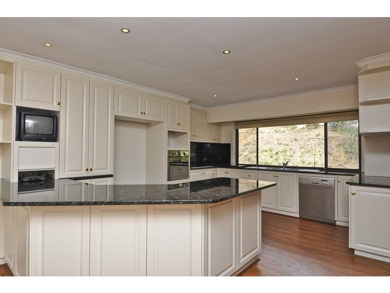 42 Sheoak Road, Crafers West SA 5152