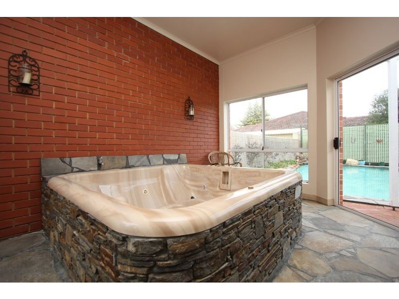 46 Winchester Street, St Peters SA 5069
