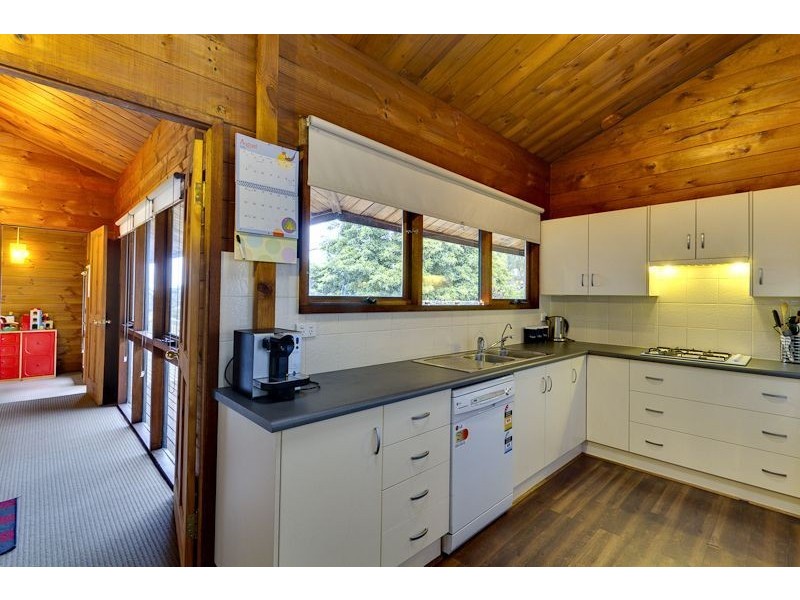 18 Fern Hill Road, Bridgewater SA 5155