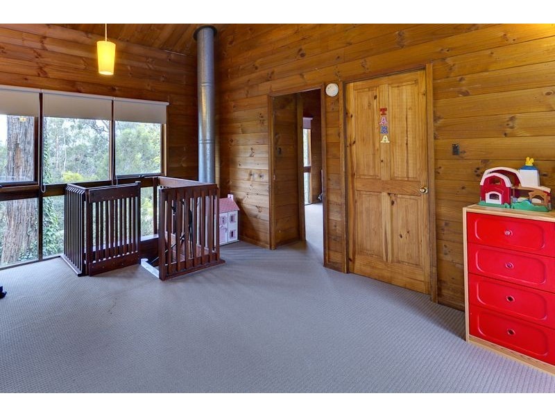 18 Fern Hill Road, Bridgewater SA 5155