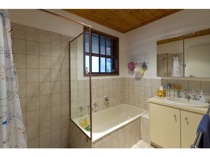 109 Charlick Road, Crafers West SA 5152