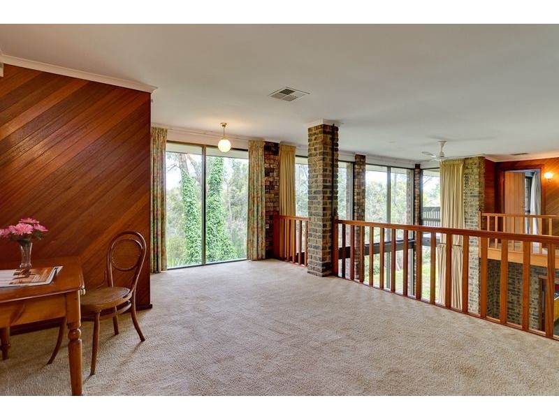 13 Lewis Avenue, Aldgate SA 5154