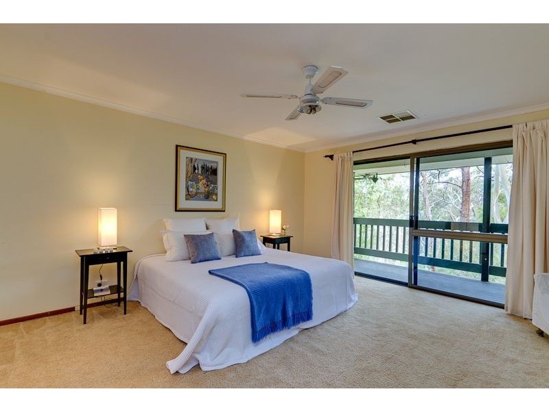 13 Lewis Avenue, Aldgate SA 5154