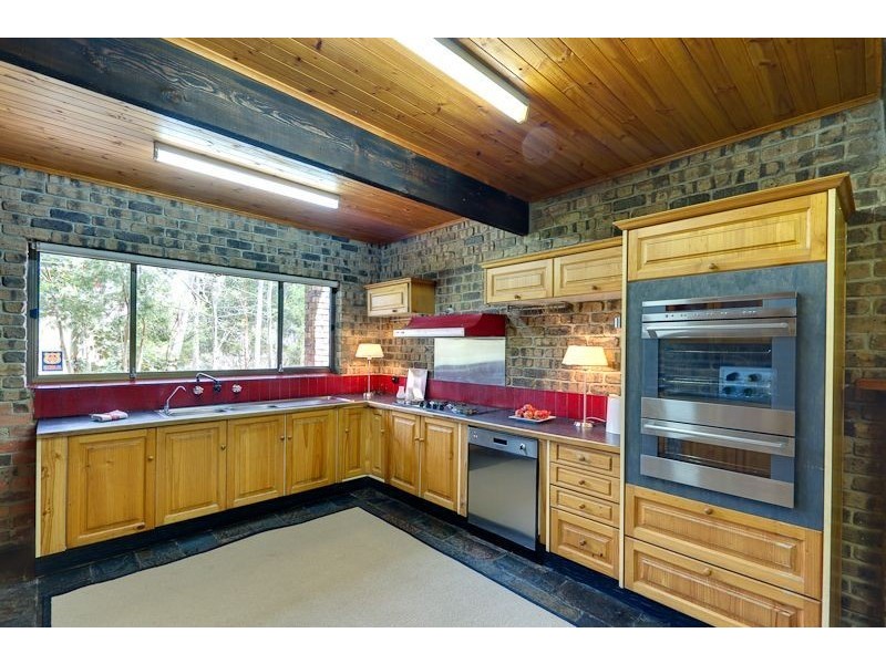 13 Lewis Avenue, Aldgate SA 5154