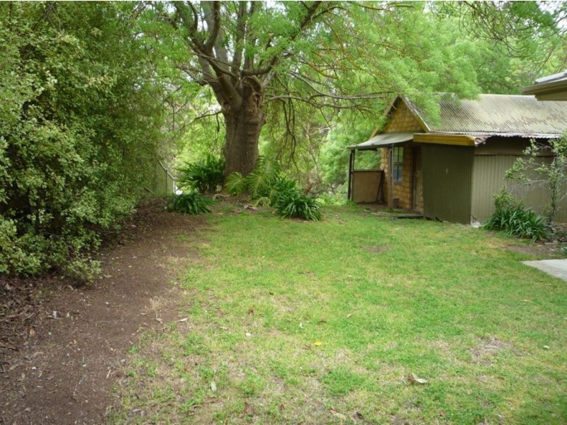 9 Oak Ave, Bridgewater SA 5155