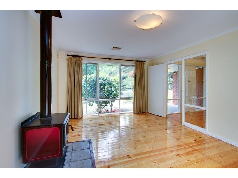 11 Hawthorn Road, Stirling SA 5152