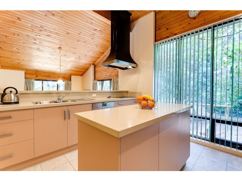 21 Backhouse Avenue, Crafers SA 5152