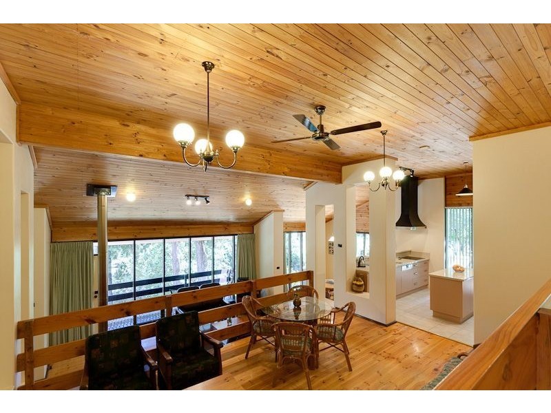 21 Backhouse Avenue, Crafers SA 5152