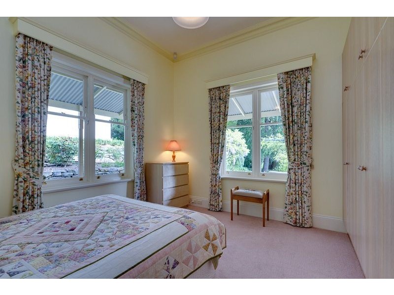 7 Surrey Road, Aldgate SA 5154