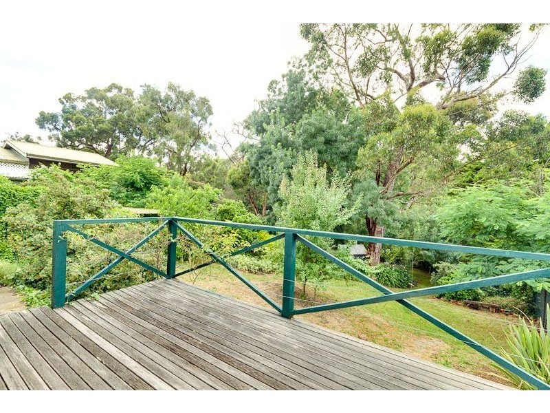 26 Railway Avenue, Bridgewater SA 5155