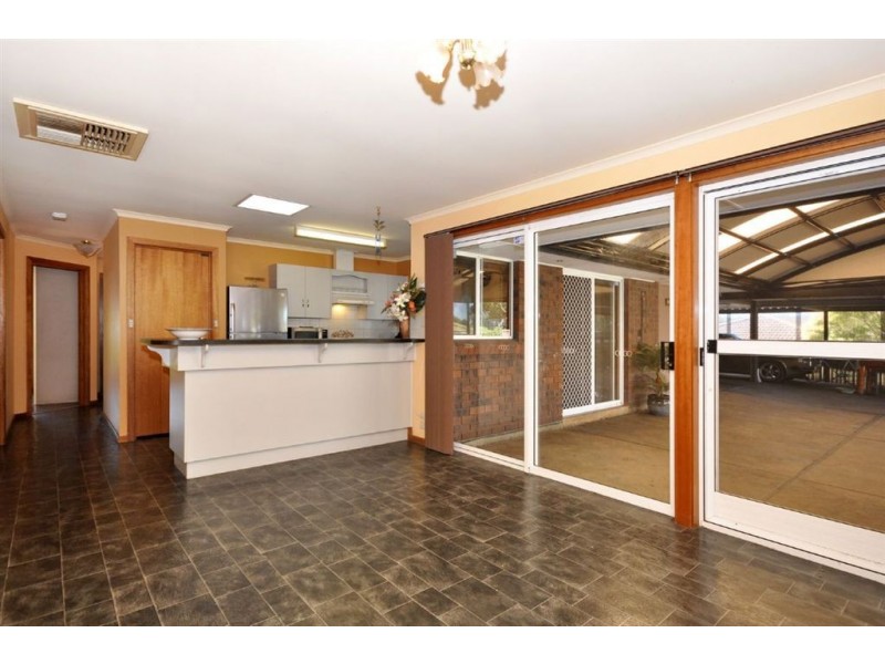 7 Thaxted Court, Morphett Vale SA 5162