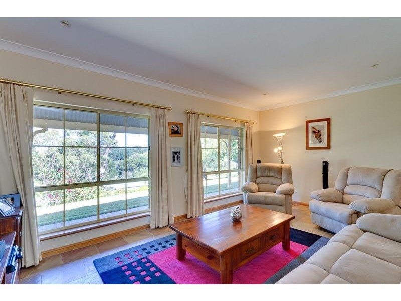 12 Rudall Avenue, Crafers SA 5152