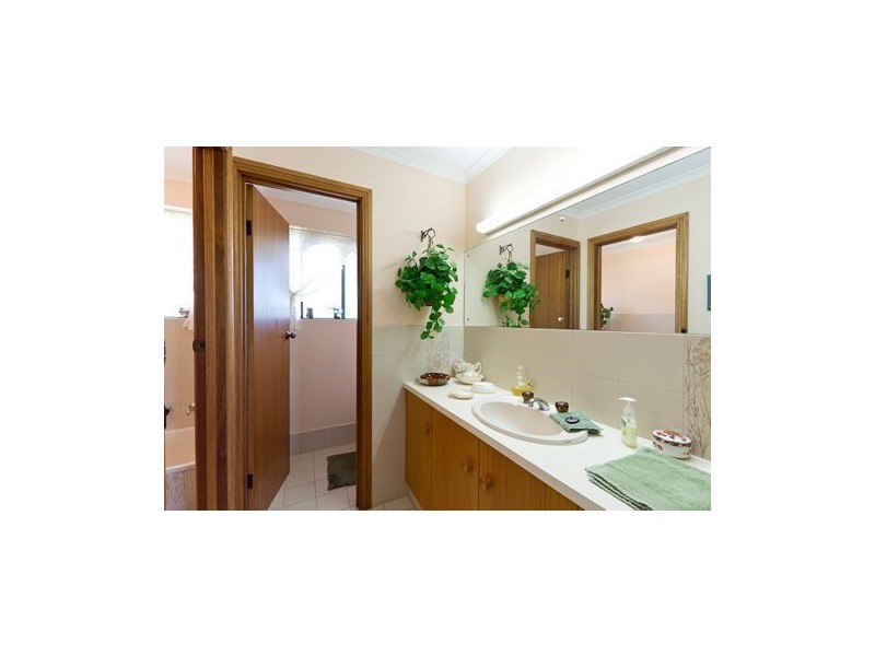 133 Yarrabee Rd, Greenhill SA 5140