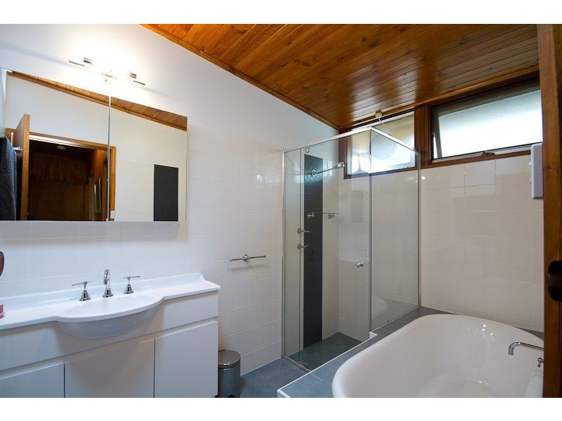 108 Emmett Road, Crafers West SA 5152