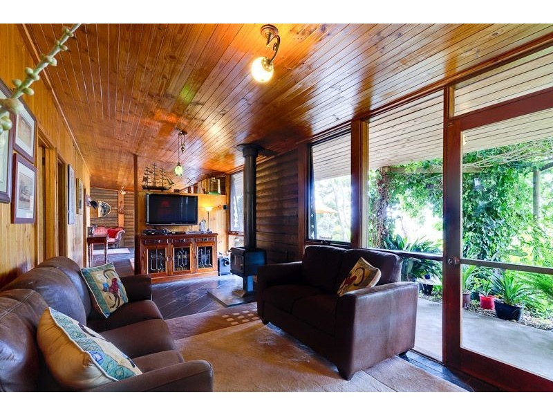 108 Emmett Road, Crafers West SA 5152