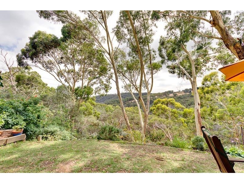 108 Emmett Road, Crafers West SA 5152