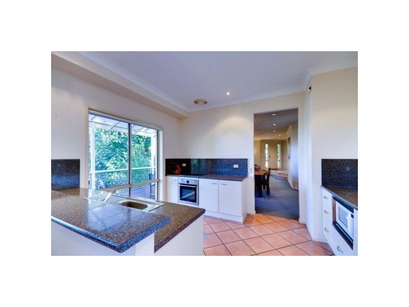 6 Campbell Avenue, Crafers SA 5152