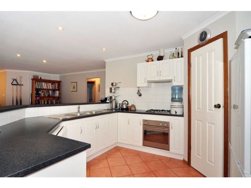 29 Hender Rd, Heathfield SA 5153