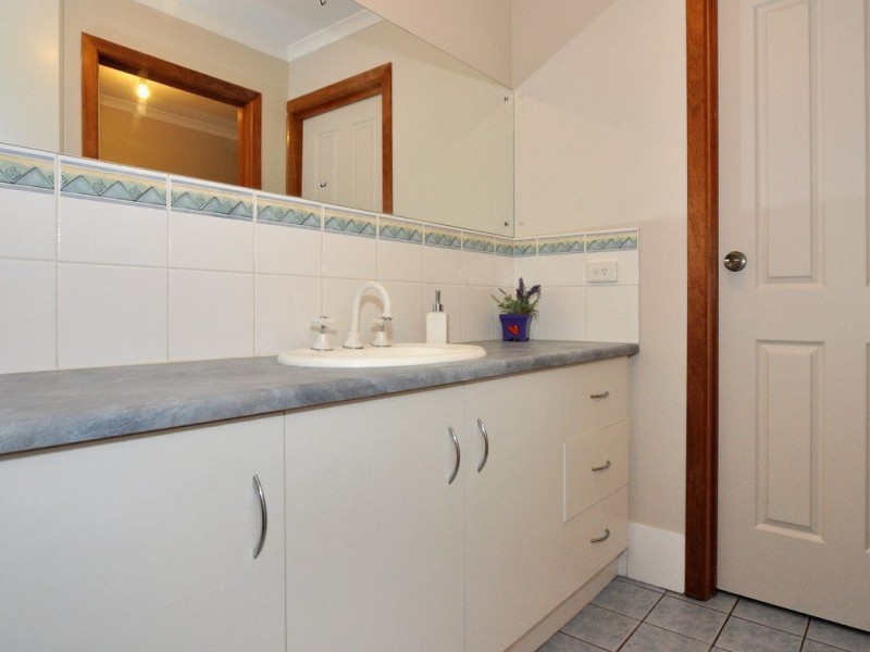 29 Hender Rd, Heathfield SA 5153