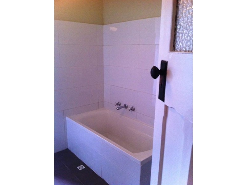 4 Canterbury Ave, Trinity Gardens SA 5068