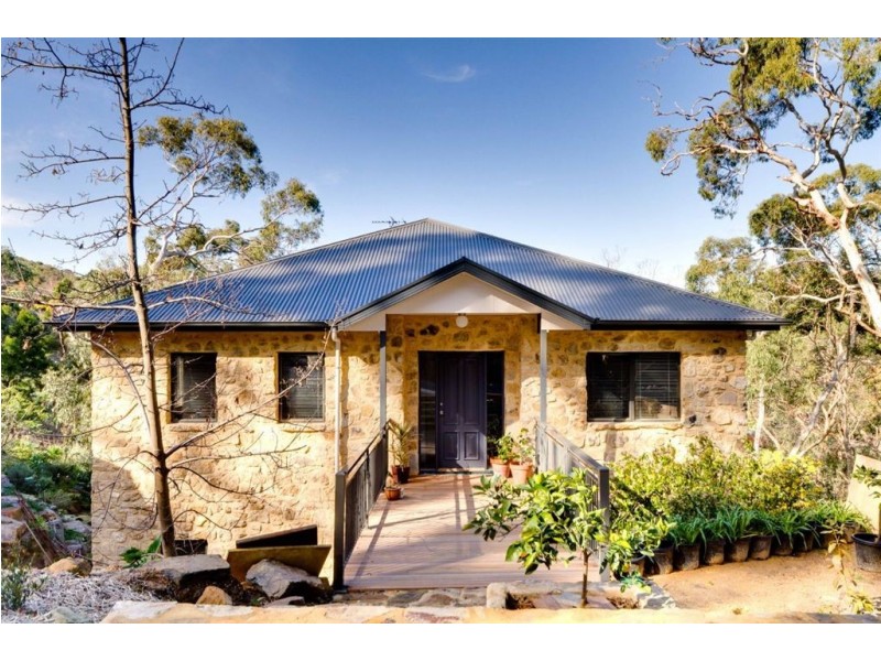 19 Renown Avenue, Crafers West SA 5152